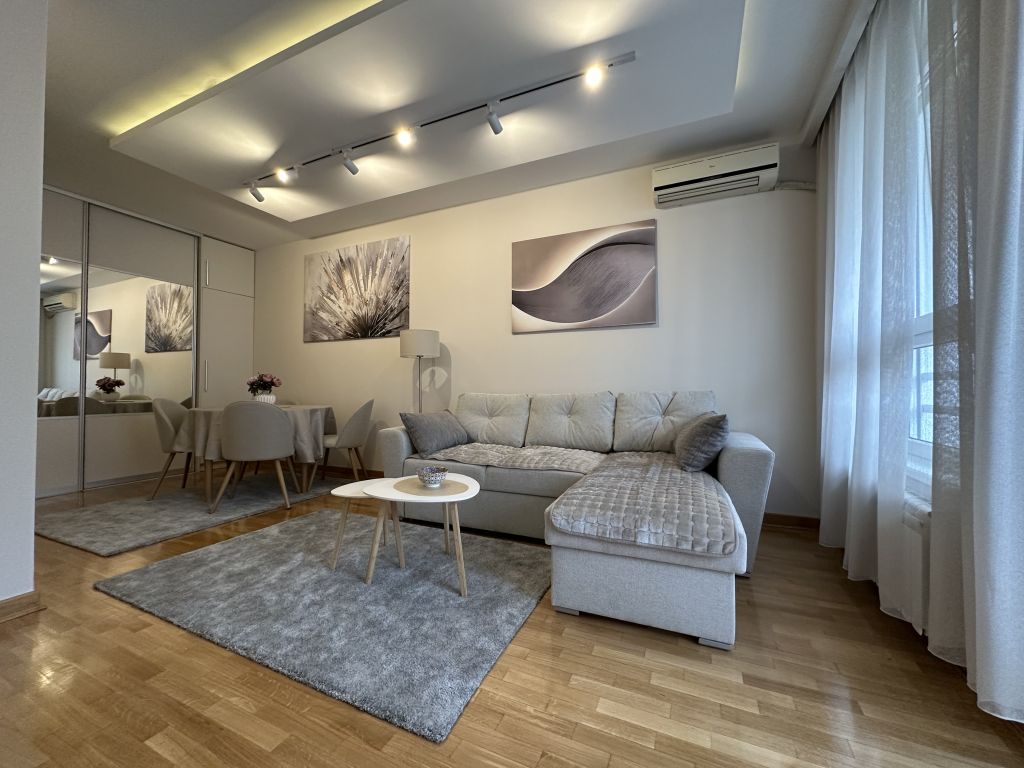 Novi Beograd – Belville, jednoiposoban 46 m², luksuzno uređen